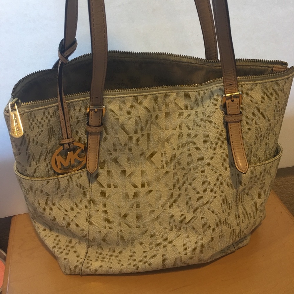 Michael kors white and tan purse